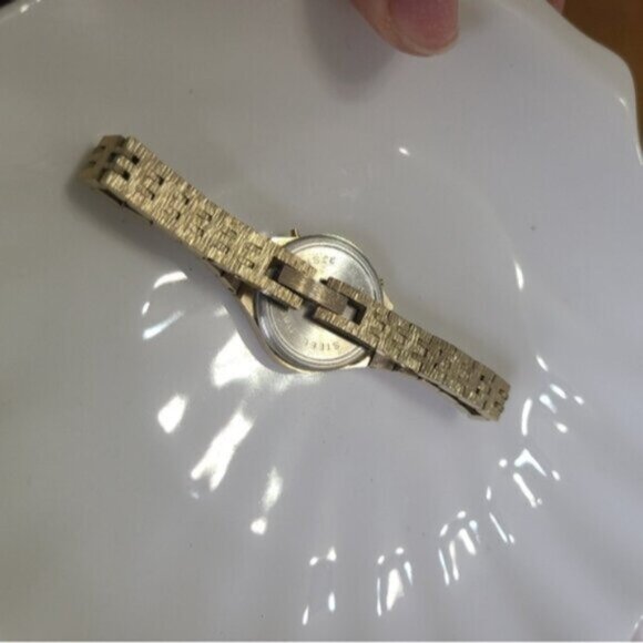 Ladies Vintage Retro Phasar Quartz Gold Tone Analog Watch Stainless Steel - Picture 10 of 13